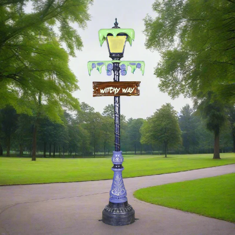 Slimed Witch Lamp Post